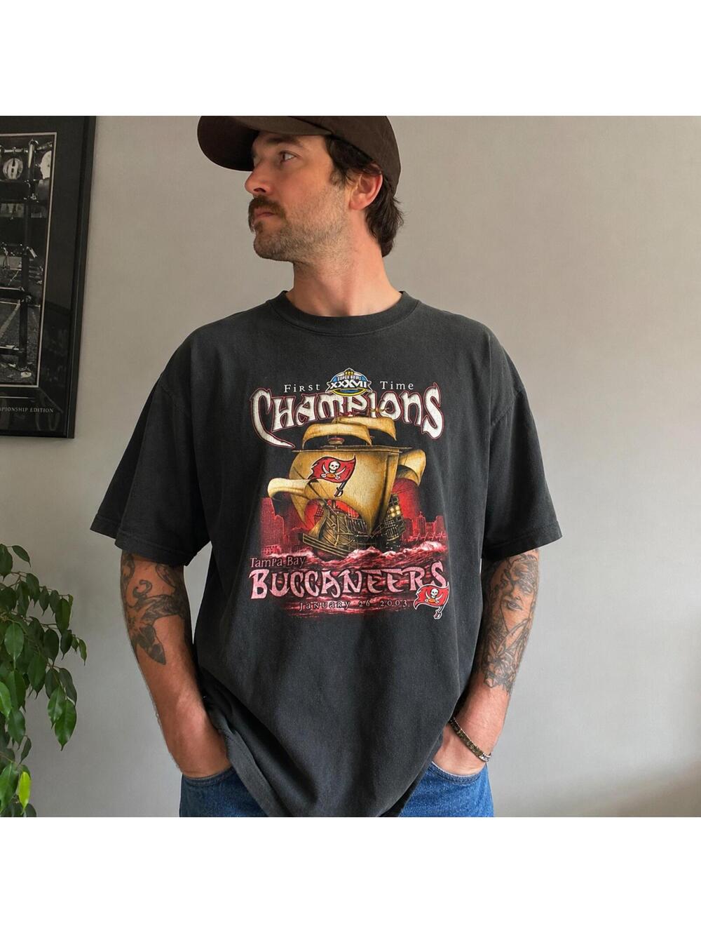 Y2K 2003 Tampa Bay Buccaneers Super Bowl XXXVII Champions T-Shirt L Reebok NFL